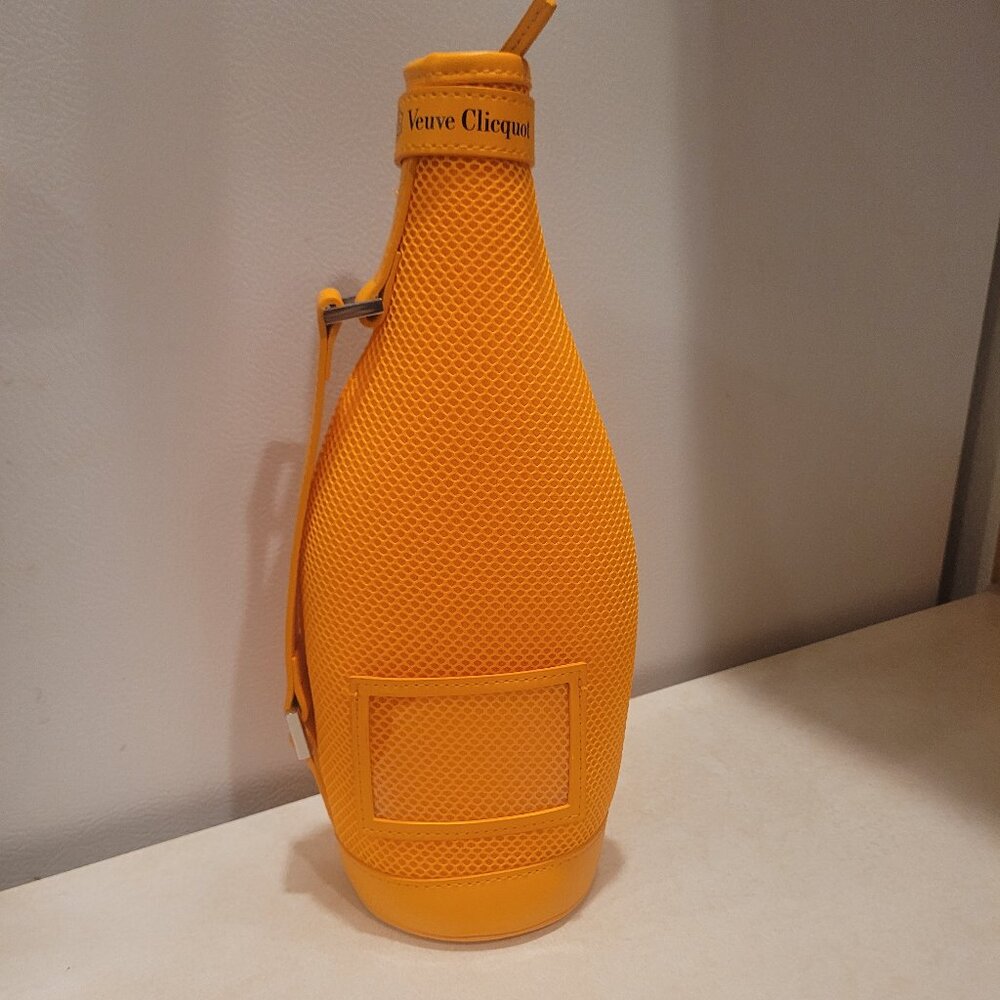 Bottle insulator